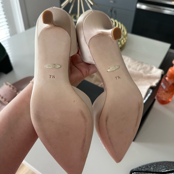 Badgley Mischka authentic fabia nude satin pumps in size 7.5b - Picture 3 of 4